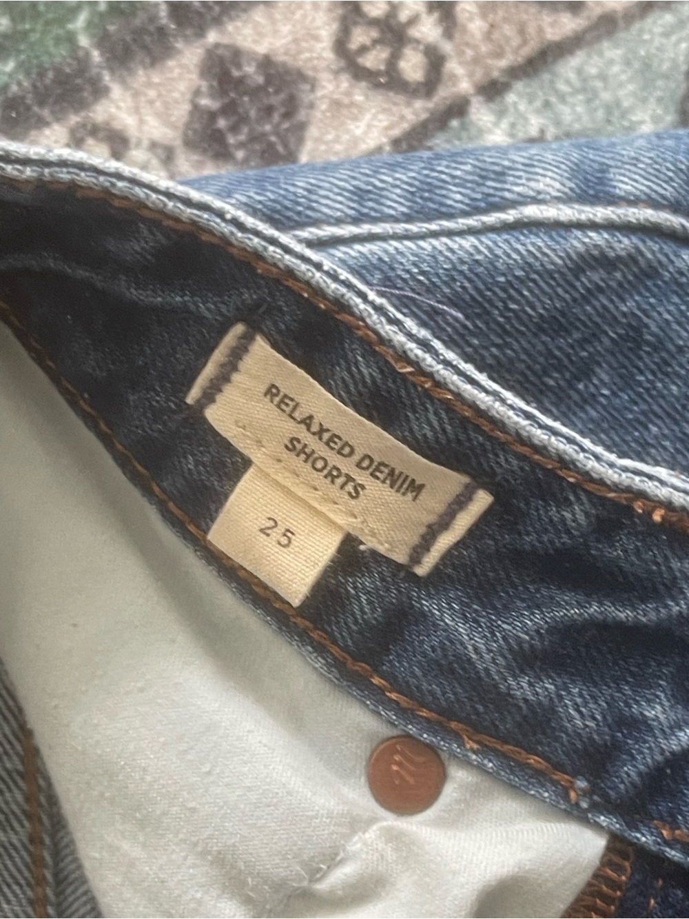 Madewell Distressed Mid-Blue Denim Relaxed women's Shorts - Picture 9 of 11